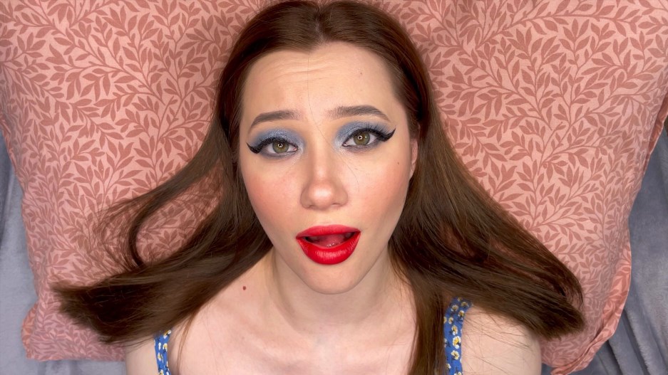Babyheavanian – Blue eye shaddow red lipstick face fetish Babyheavanian – Blue eye shaddow red lipstick face fetish